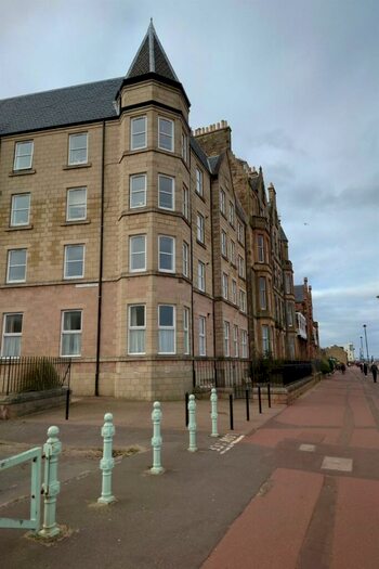 3 Bedroom Flat To Rent In Pittville Street, Promenade Portobel, EH15