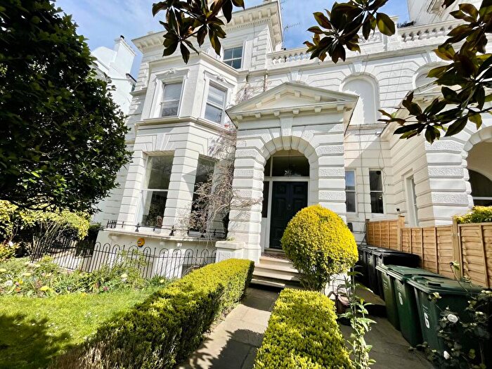 1 Bedroom Flat To Rent In Rosslyn Hill, Hampstead, NW3