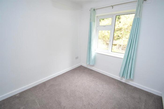 4 Bedroom Semi-Detached Bungalow To Rent In Millfield Close, Higher Bebington, Wirral, CH63