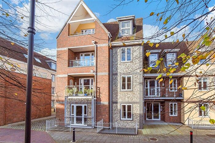 2 Bedroom Flat For Sale In Shippam Street, Chichester, West Sussex, PO19