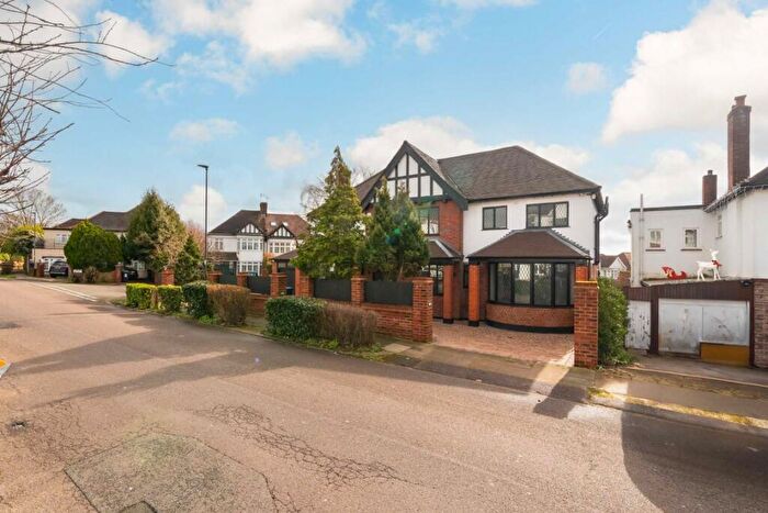5 Bedroom House To Rent In Forestdale, Southgate, N14