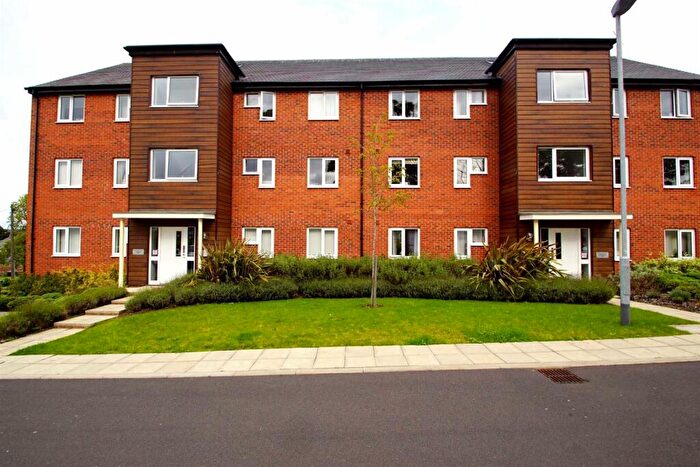 2 Bedroom Apartment For Sale In Pearsons Way, Seacroft, Leeds, LS14