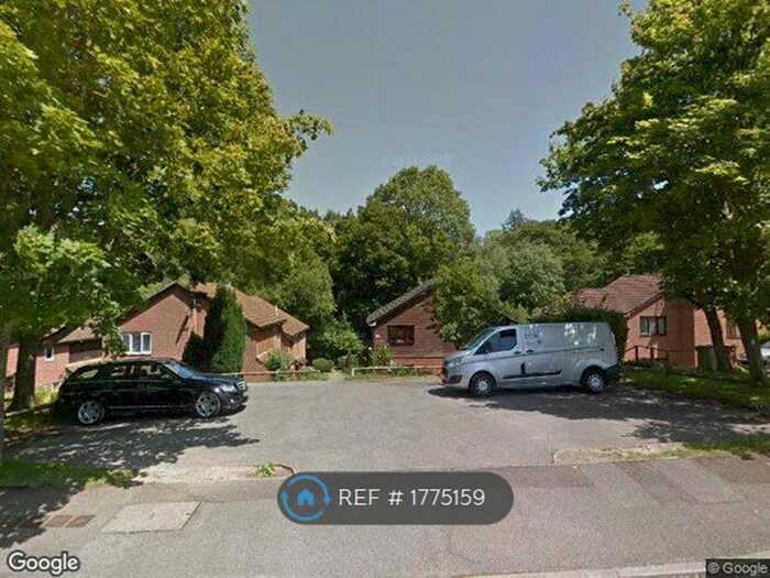 2 Bedroom Semi-Detached House To Rent In Green Way, Tunbridge Wells, TN2