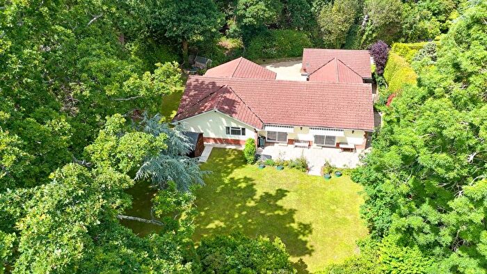 4 Bedroom Bungalow For Sale In Broadlands Road, Brockenhurst, SO42