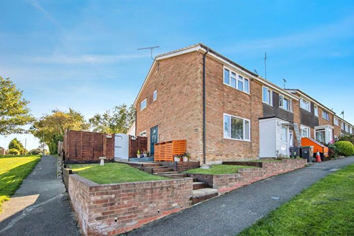 3 Bedroom End Of Terrace House For Sale In Wayside Close, Stowmarket, IP14