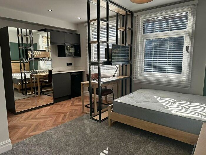 6 Bedroom Terraced House To Rent In Reservoir Road, Birmingham, B16