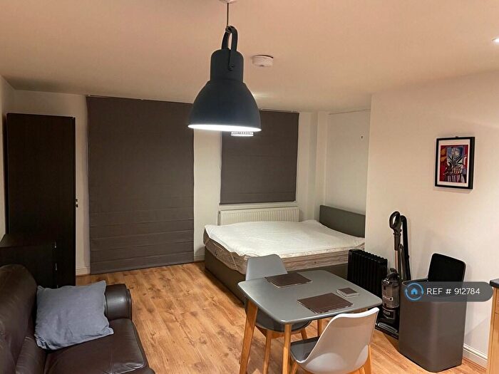 Studio To Rent In White Croft Works, Sheffield, S3