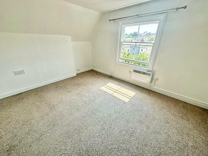 Studio To Rent In Clyffard Crescent, Newport, NP20