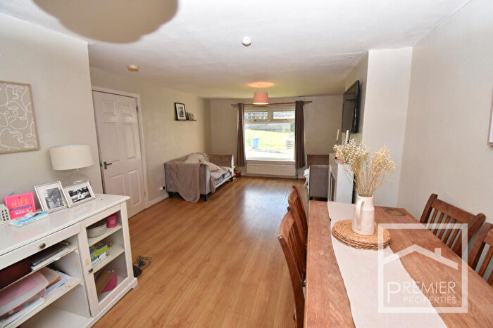 3 Bedroom End Of Terrace House For Sale In Chalmers Drive, East Kilbride, G75