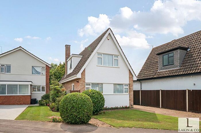 2 Bedroom Detached House For Sale In Ashbury Drive, Ickenham, UB10
