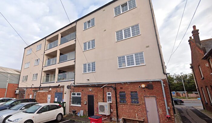 2 Bedroom Flat To Rent In Flat, Seren House A High Street, Strood, Rochester, ME2