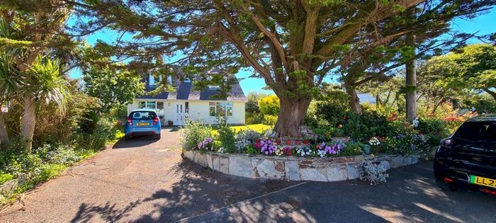 4 Bedroom Detached House To Rent In Trevarrian, Newquay, TR8