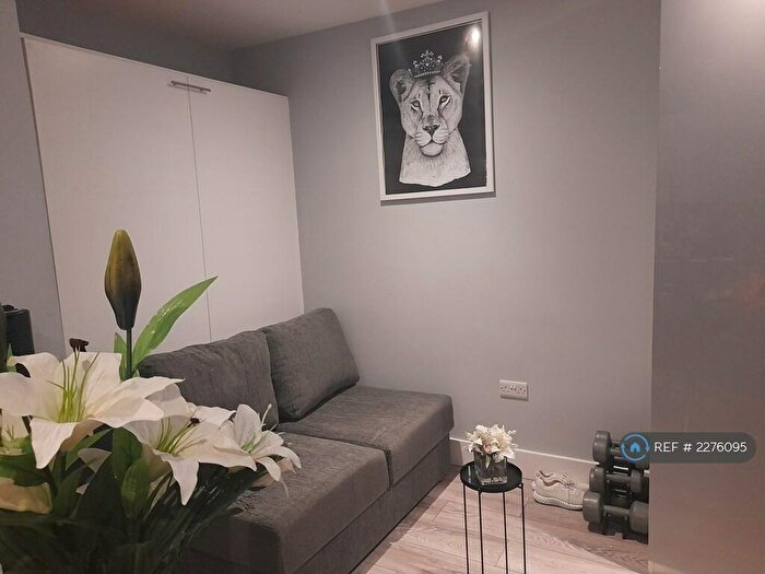 Studio To Rent In Lee, London, SE12