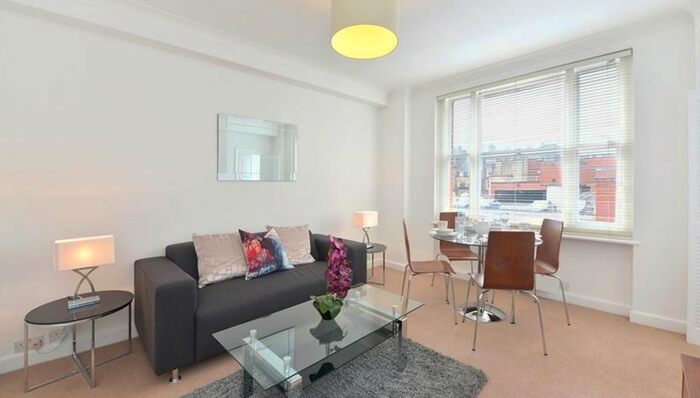 1 Bedroom Flat To Rent In Hill Street, London, W1J