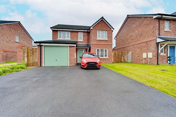 4 Bedroom Detached House For Sale In Bradshaw Drive, Congleton, CW12