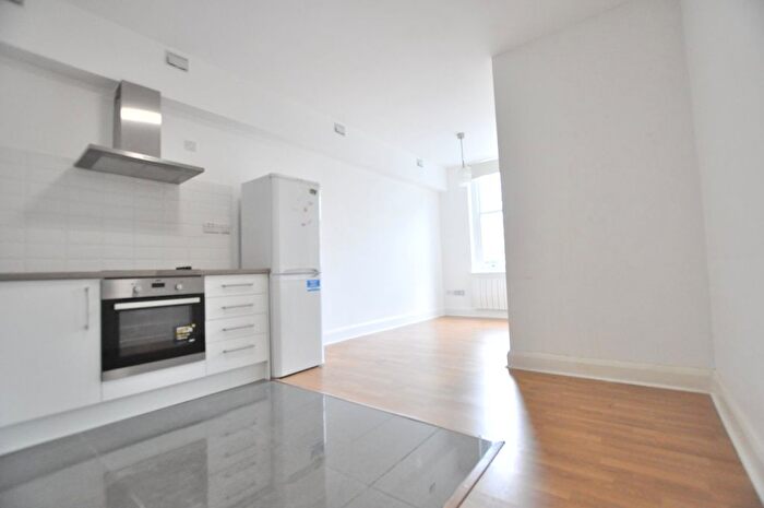 1 Bedroom Flat To Rent In Hackney Road, London, E2