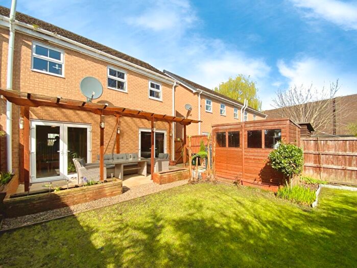 3 Bedroom Semi-Detached House For Sale In Lumley Close, Wrexham, LL13