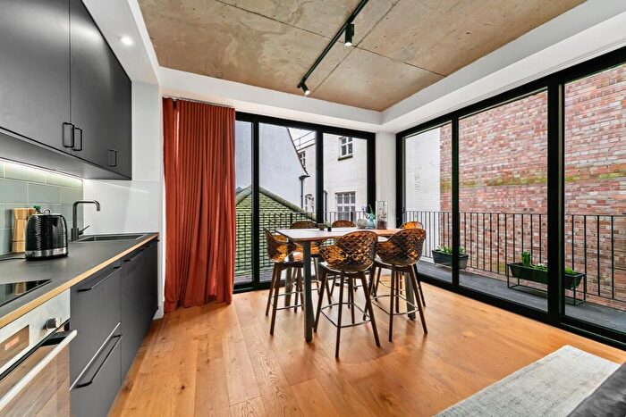 2 Bedroom Flat To Rent In Kings Passage, Kingston Upon Thames, Surrey, KT1