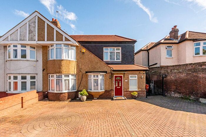 4 Bedroom Property For Sale In Twickenham Road, Isleworth, TW7