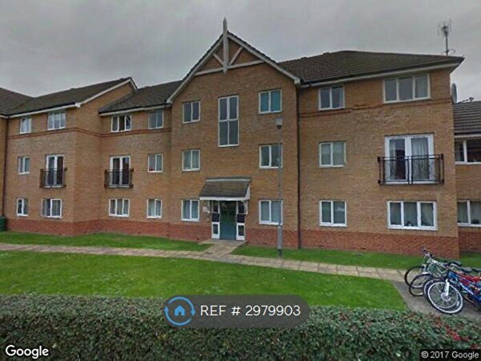2 Bedroom Flat To Rent In Woodlands Close, Guildford, GU1