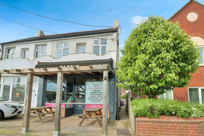 1 Bedroom Flat To Rent In Kiln Road, Benfleet, SS7