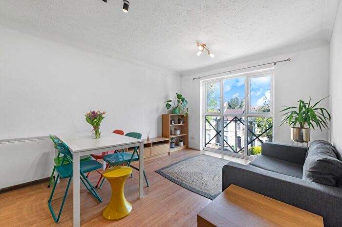 1 Bedroom Flat To Rent In Filton Court, Farrow Lane, SE14