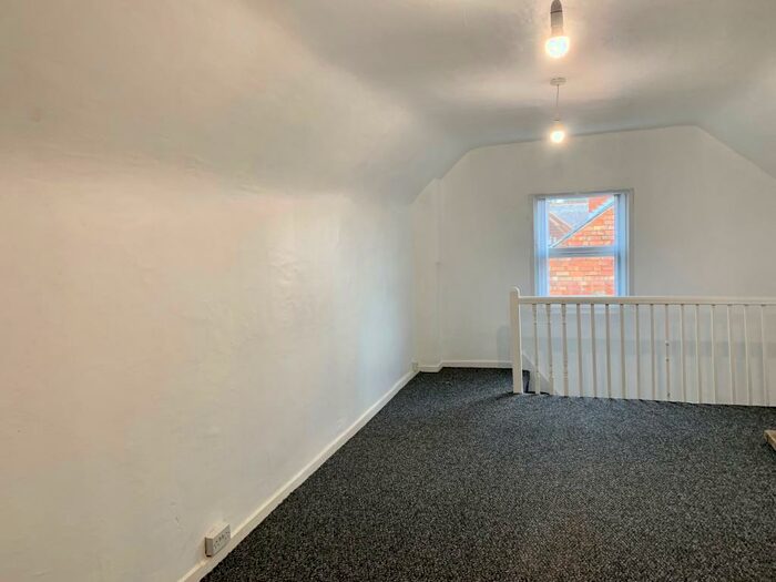 4 Bedroom Semi-Detached House To Rent In Tamworth Road, Sawley, Nottingham, NG10