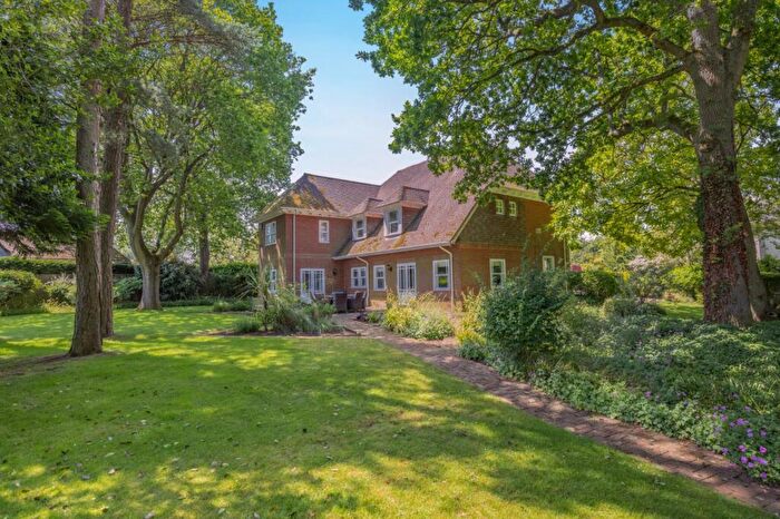 5 Bedroom Detached House For Sale In Bunce Court Road, Otterden, Faversham, Kent, ME13