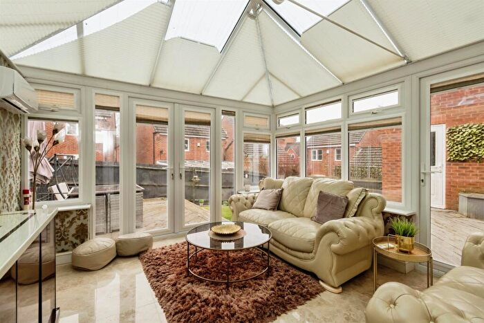 5 Bedroom Detached House For Sale In Bailey Drive, Nottingham, NG3