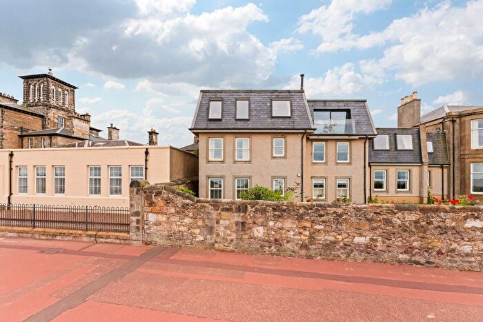 1 Bedroom Flat For Sale In / Arran Place, Portobello, EH15