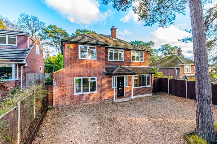 4 Bedroom Detached House For Sale In Pyrford, Surrey, GU22