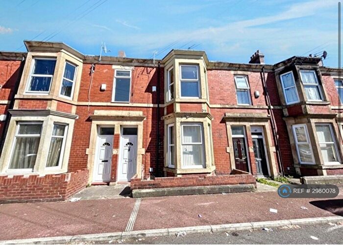 2 Bedroom Flat To Rent In Emily St, Newcastle Upon Tyne, NE6