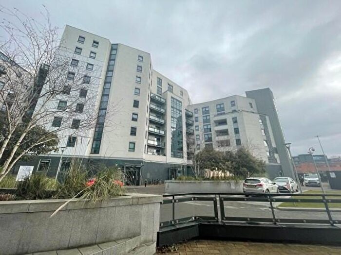 2 Bedroom Apartment To Rent In Gateway South, Leeds City Centre, LS9