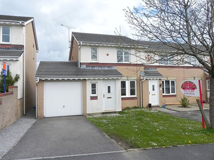 3 Bedroom Semi-detached House To Rent In Parc Deri, Bridgend, CF31
