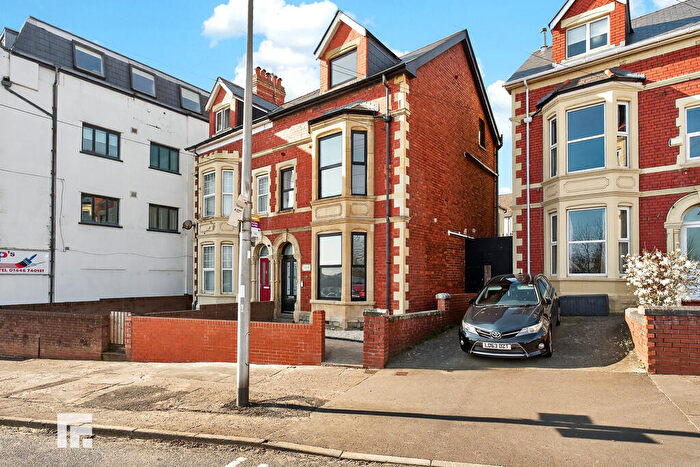 2 Bedroom Apartment For Sale In Dock View Road, Barry, CF63