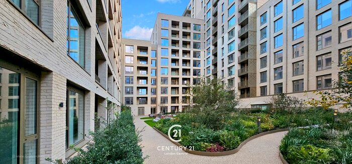 1 Bedroom Flat To Rent In Phoenix Court, Oval Village, London, SE11