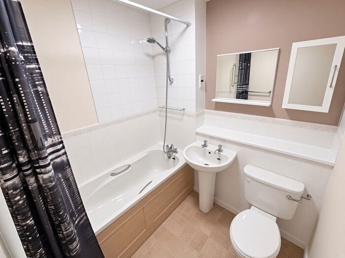 1 Bedroom Flat To Rent In Chartwell Gardens, Sutton, SM3