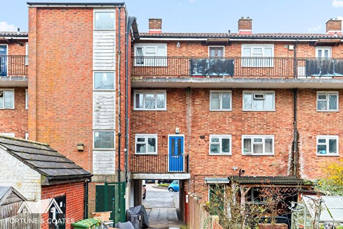 1 Bedroom Flat For Sale In Wedhey, Harlow, CM19