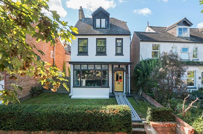 5 Bedroom Detached House For Sale In High Street, Lyminge, CT18