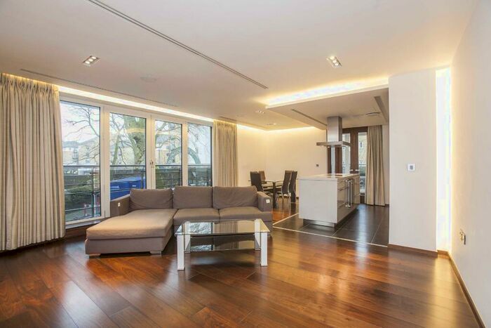 2 Bedroom Apartment To Rent In Atrium Apartments, Park Road, St Johns Wood, London, NW8