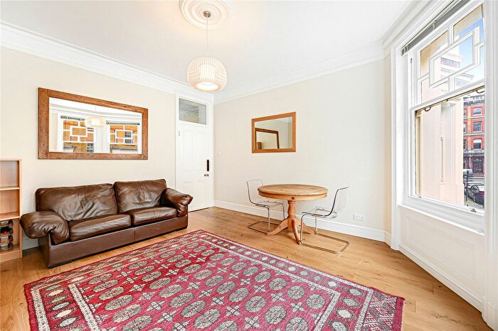 2 Bedroom Flat To Rent In Ridgmount Gardens, London, WC1E