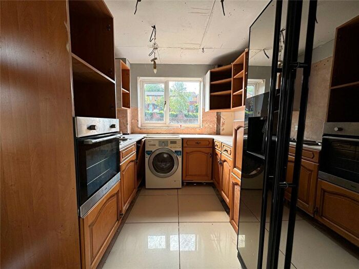 1 Bedroom Flat For Sale In Chestnut Close, Cannock, Staffordshire, WS11