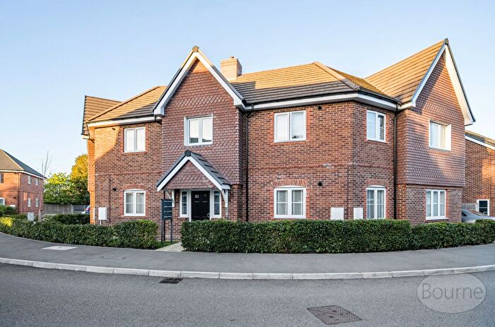 2 Bedroom Maisonette For Sale In Carpenters Way, Badshot Lea, Farnham, Surrey, GU9