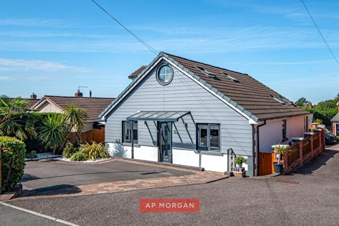 3 Bedroom Bungalow For Sale In Alcester Road, Lickey End, Bromsgrove, Worcestershire, B60