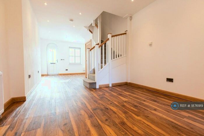 3 Bedroom Terraced House To Rent In Spencer Street, Norwich, NR3