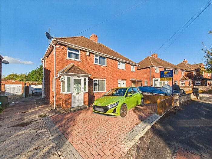 3 Bedroom Semi Detached House For Sale In Falfield Road, Tuffley, Gloucester, Gloucestershire, GL4