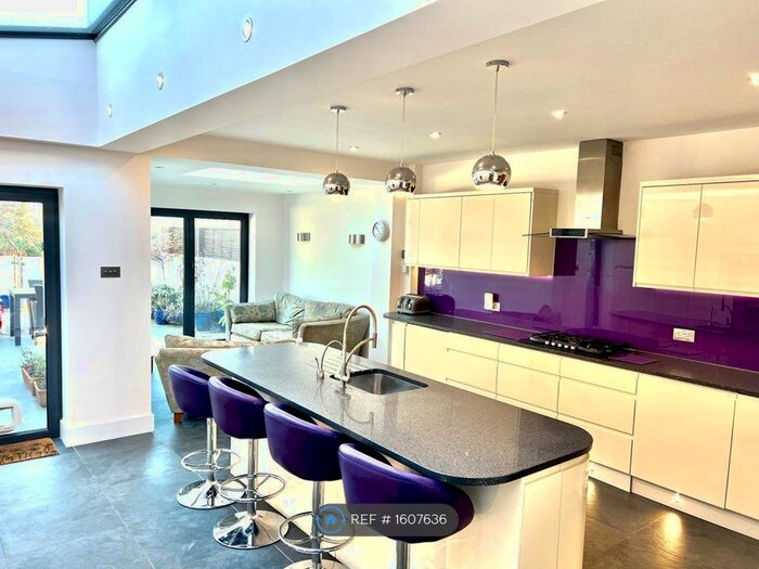 3 Bedroom Terraced House To Rent In Brentford/ Northfields, Brentford/ Northfields, TW8