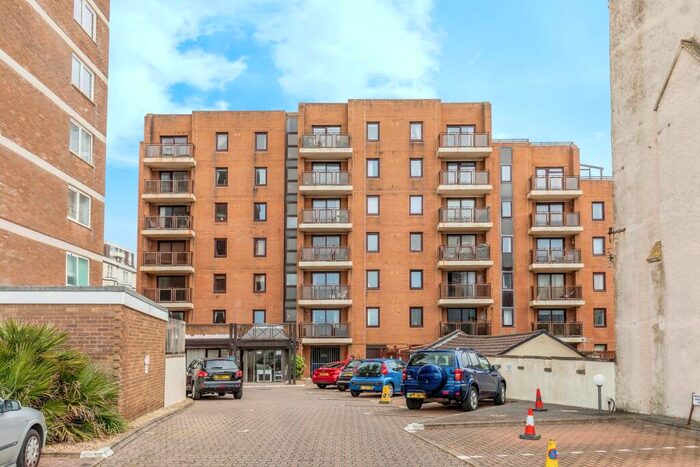 1 Bedroom Flat For Sale In Knightstone Road, Weston-super-Mare, Somerset, BS23