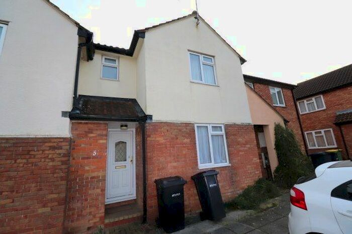 2 Bedroom Property To Rent In Sheering Court, Rayleigh, SS6