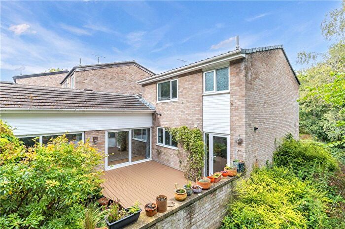 4 Bedroom Link Detached House For Sale In Eddison Walk, Leeds, West Yorkshire, LS16